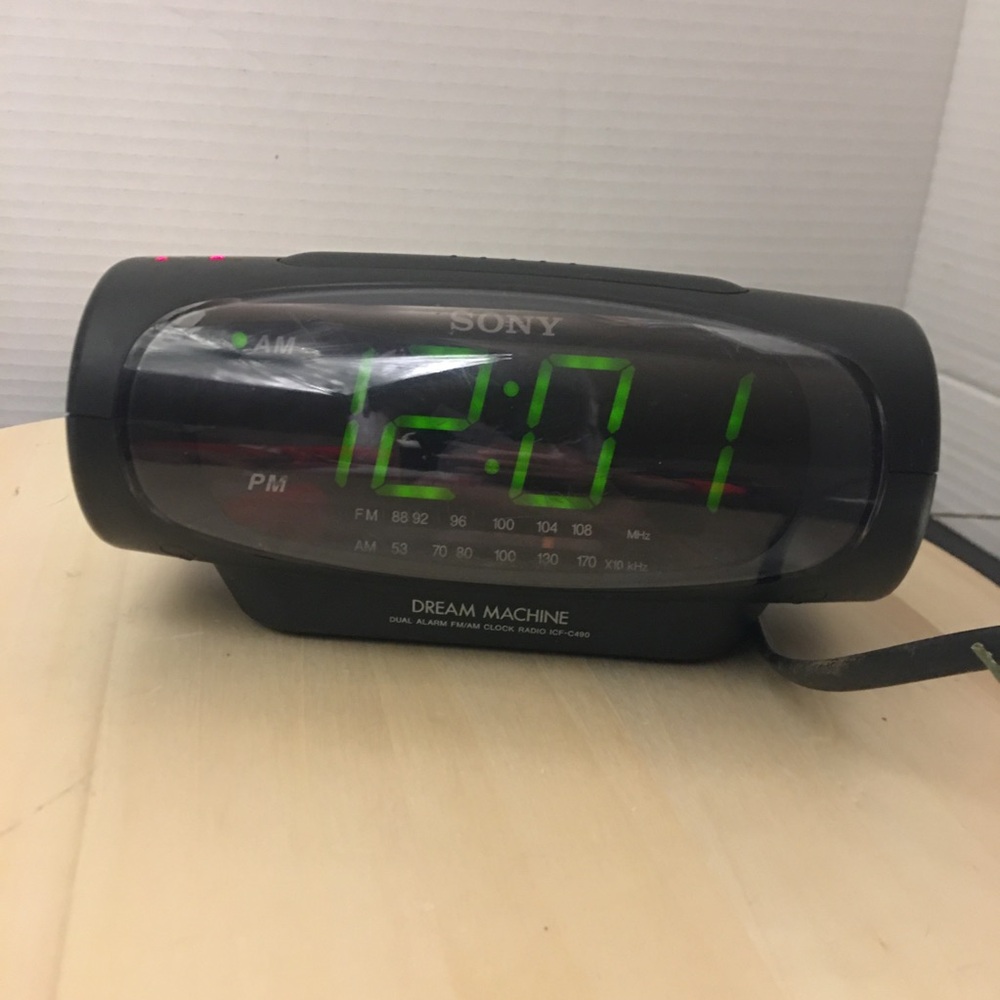 Sony Dream Machine ICF-C490 Black Alarm Clock-AM/FM-Large Digits-Tested Works